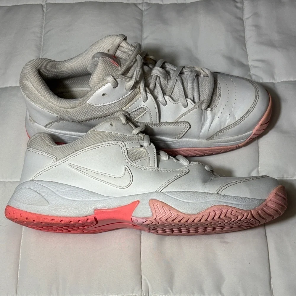 Nike Court Lite 2 White Sneakers with Pink Soles